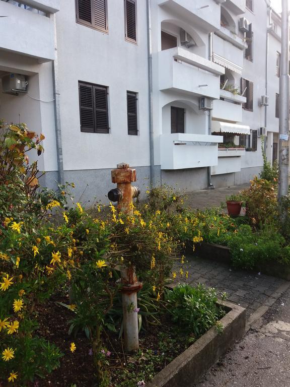 Apartment Knez Kotorska Tivat Exterior photo